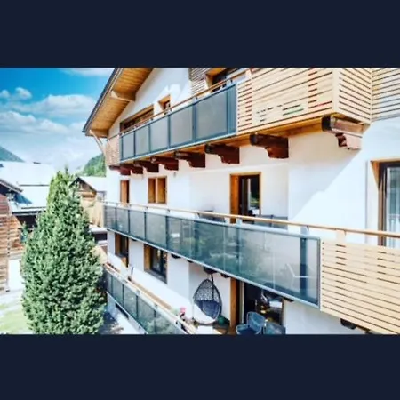 Michaela Apartament See