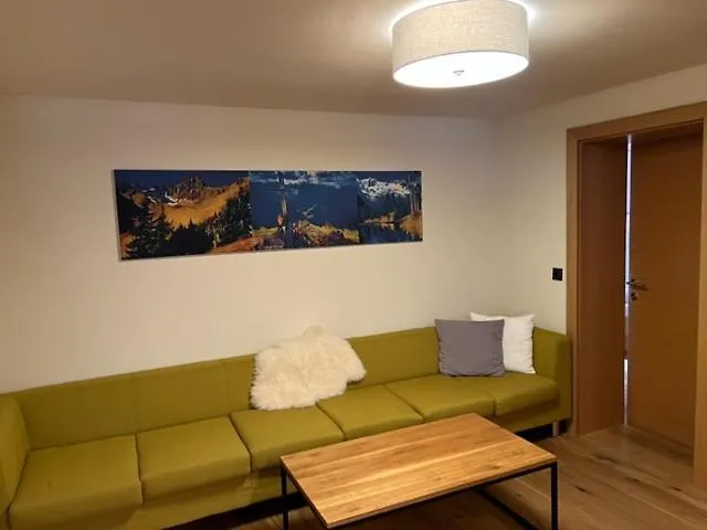 Michaela アパート ゼー